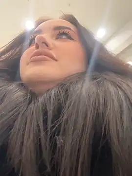 Snapshot of KiraSunshine chatting on December 19, 2025, 4:16 am KiraSunshine online show from December 19, 2025, 4:16 am