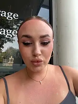 Snapshot of KiraSunshine chatting on February 13, 2026, 6:02 am KiraSunshine online show from February 13, 2026, 6:02 am