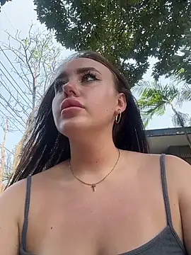 Snapshot of KiraSunshine chatting on February 21, 2026, 5:42 am KiraSunshine online show from February 21, 2026, 5:42 am