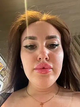 Snapshot of KiraSunshine chatting on February 19, 2026, 4:20 am KiraSunshine online show from February 19, 2026, 4:20 am