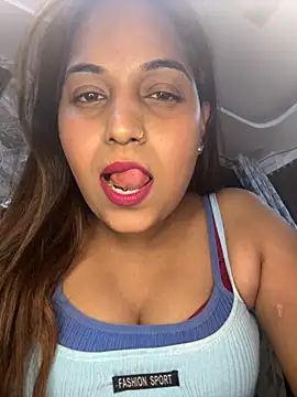 Snapshot of Zenny_Cute chatting on October 31, 2025, 9:32 pm Zenny Cute online show from October 31, 2025, 9:32 pm