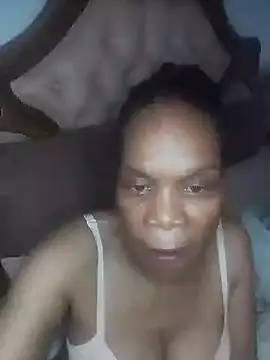 Hotcougar online show from October 27, 2025, 4:41 pm