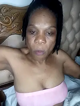 Hotcougar online show from November 9, 2025, 8:13 pm