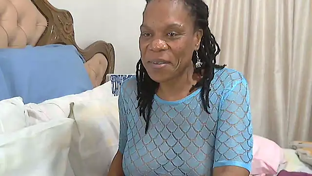 Snapshot of Hotcougar chatting on February 28, 2026, 8:41 pm Hotcougar online show from February 28, 2026, 8:41 pm