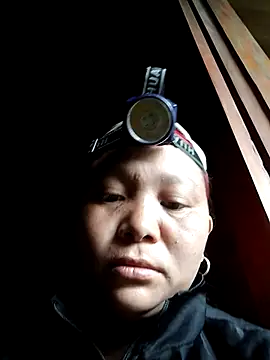 Snapshot of siro-zz chatting on October 24, 2025, 1:48 am siro-zz online show from October 24, 2025, 1:48 am