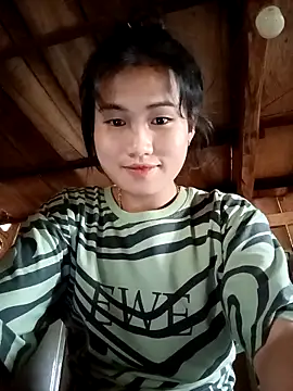 huhu-lele online show from October 21, 2025, 6:57 am