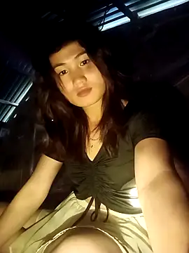 huhu-lele online show from October 25, 2025, 4:55 am