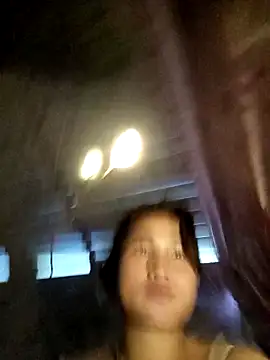 huhu-lele online show from December 3, 2025, 2:12 am