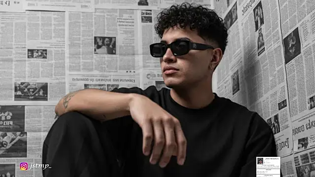 Snapshot of jhon_mendoza_ chatting on October 27, 2025, 2:51 pm jhon mendoza  online show from October 27, 2025, 2:51 pm