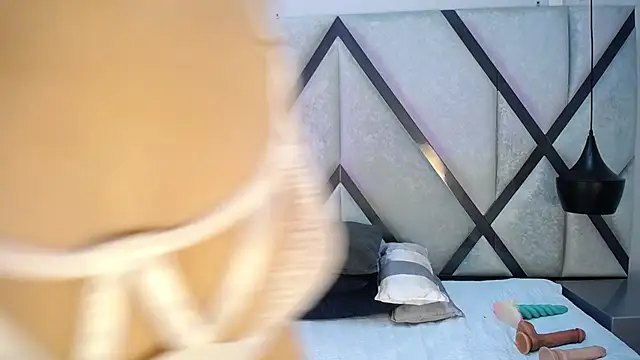 AriaWillss online show from November 21, 2025, 12:37 pm