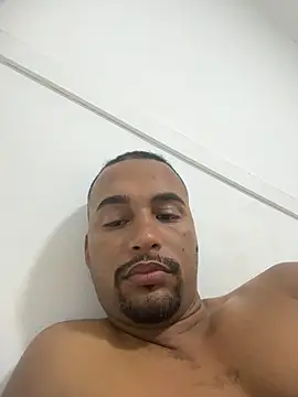 casalbrhot25 online show from October 23, 2025, 9:57 pm