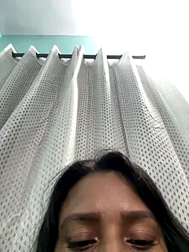 heenashai online show from December 18, 2025, 8:23 pm