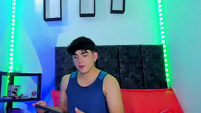 Theo Noxxx online show from November 8, 2025, 6:33 pm