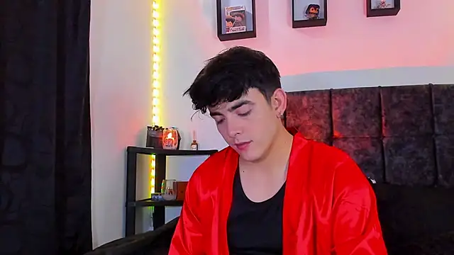 Theo Noxxx online show from October 25, 2025, 7:03 pm