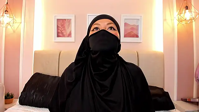 SophiaBeckerr online show from October 21, 2025, 7:46 pm