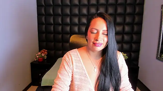 AshleyMontenegro online show from January 14, 2026, 8:12 pm