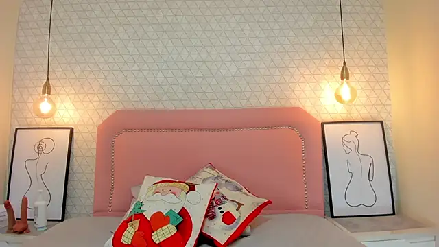 Snapshot of TAYLORMEYER1 chatting on December 23, 2025, 3:17 am TAYLORMEYER1 online show from December 23, 2025, 3:17 am