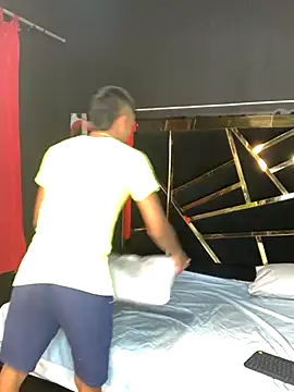 Emiliano Reyes online show from November 24, 2025, 4:23 am