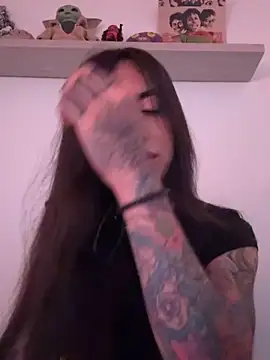 valeriahornier online show from March 25, 2026, 2:12 am