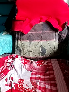 DesiBlackBull online show from December 1, 2025, 10:16 am