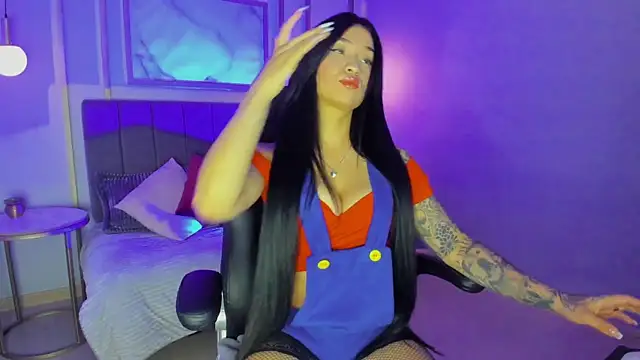 Nahome Kuperth online show from October 26, 2025, 4:13 am