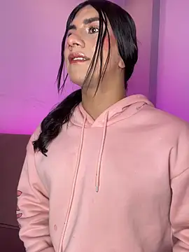 stefy bratz online show from March 30, 2026, 4:03 am