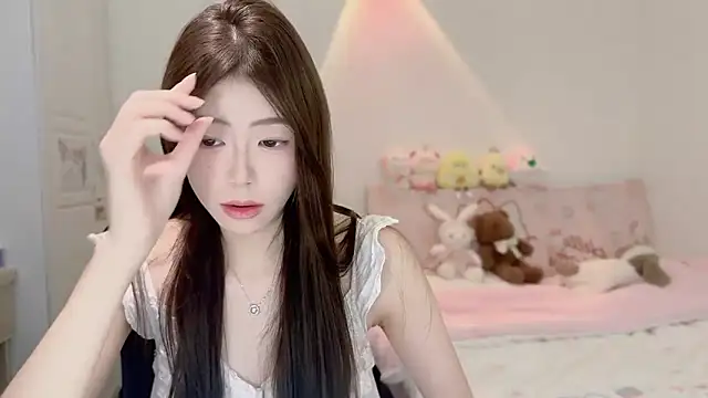 Onecutelittle online show from October 29, 2025, 1:48 am