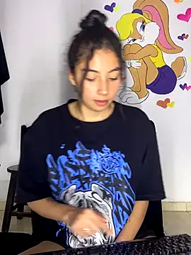 Snapshot of ShareeBax_ chatting on October 19, 2025, 3:31 am ShareeBax online show from October 19, 2025, 3:31 am