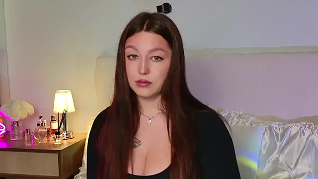  Tessa May  online show from October 29, 2025, 9:14 pm