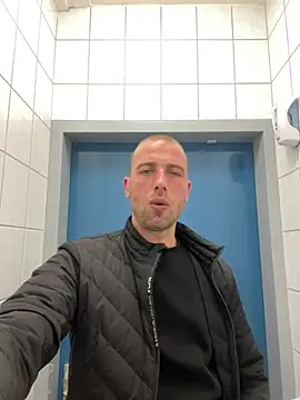 Rotteei1 online show from April 14, 2026, 2:00 pm