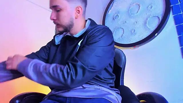 Snapshot of mike_257 chatting on March 3, 2026, 11:28 am mike 257 online show from March 3, 2026, 11:28 am