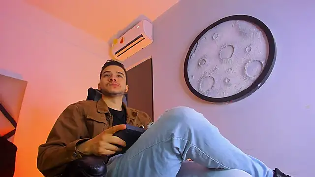 mike 257 online show from January 12, 2026, 12:01 pm