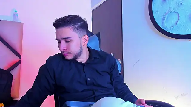 Snapshot of mike_257 chatting on February 26, 2026, 11:43 am mike 257 online show from February 26, 2026, 11:43 am