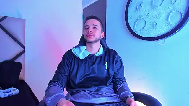 Snapshot of mike_257 chatting on February 2, 2026, 11:42 am mike 257 online show from February 2, 2026, 11:42 am