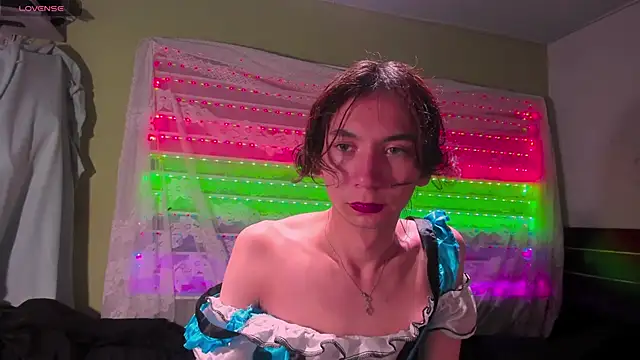 najimi uwu online show from November 28, 2025, 12:11 am