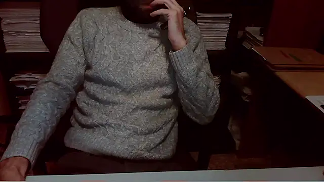 Snapshot of topg84 chatting on October 21, 2025, 11:20 am topg84 online show from October 21, 2025, 11:20 am