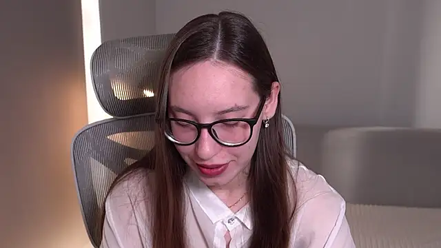 WhyEmmyCry online show from April 13, 2026, 5:22 am