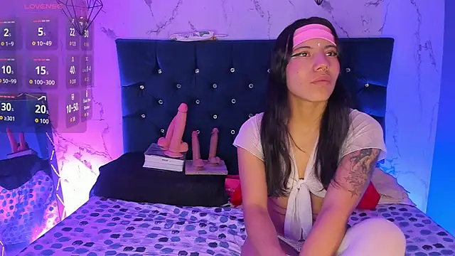 Dakotaa Johnson online show from November 24, 2025, 6:19 pm