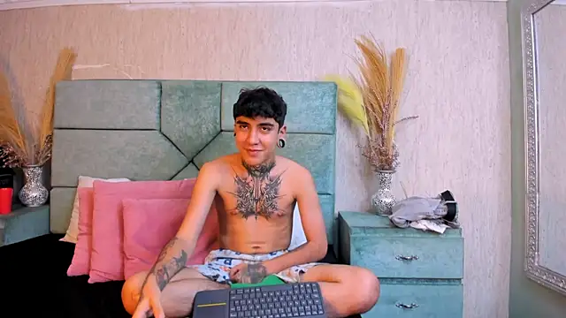 SantiOlsen online show from October 31, 2025, 5:09 pm