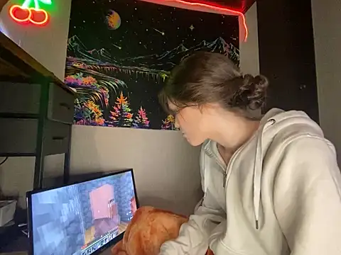 Thedeepwebcutie online show from March 8, 2026, 9:23 am