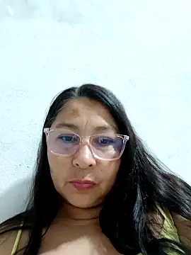 Snapshot of Brilly69 chatting on October 21, 2025, 12:43 am Brilly69 online show from October 21, 2025, 12:43 am