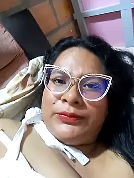 celeste122595 online show from April 22, 2026, 2:57 pm