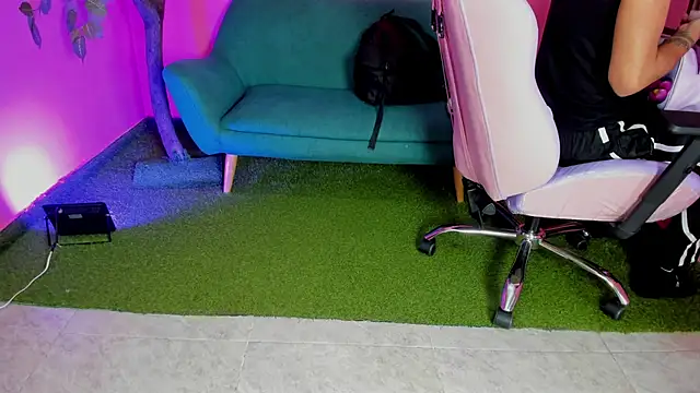 Snapshot of ArohomLester chatting on March 3, 2026, 1:18 pm ArohomLester online show from March 3, 2026, 1:18 pm