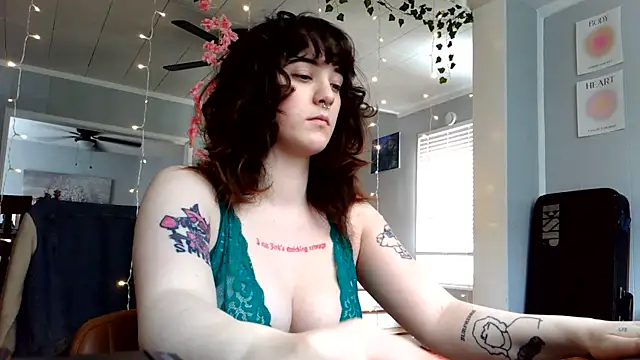 Trickylucy555 online show from March 17, 2026, 7:06 pm