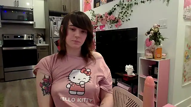 Snapshot of Trickylucy555 chatting on October 19, 2025, 6:38 am Trickylucy555 online show from October 19, 2025, 6:38 am