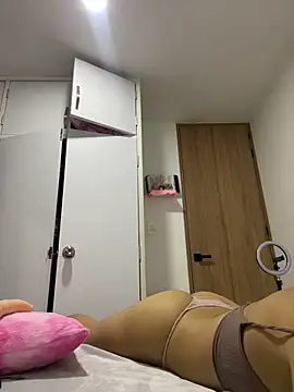 Snapshot of violeta365 chatting on November 9, 2025, 11:31 pm violeta365 online show from November 9, 2025, 11:31 pm