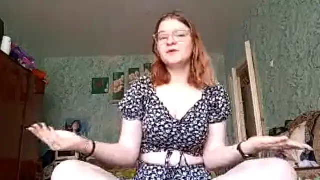 Snapshot of Nessa_Vessa chatting on October 19, 2025, 9:01 am Nessa Vessa online show from October 19, 2025, 9:01 am