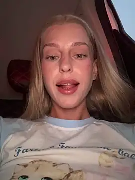 Snapshot of kira_mia chatting on March 1, 2026, 3:23 pm kira mia online show from March 1, 2026, 3:23 pm