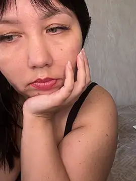 Love  Mom online show from October 21, 2025, 7:08 am