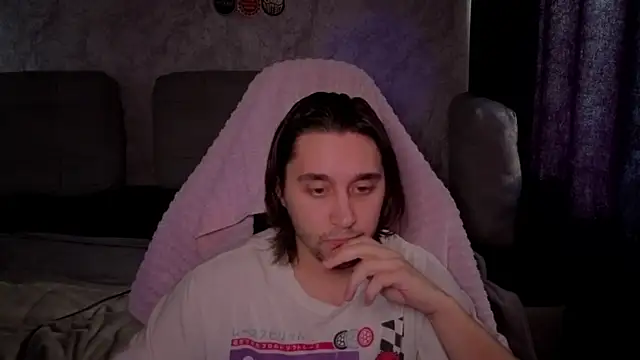 Snapshot of Pohyi_ chatting on March 2, 2026, 8:32 am Pohyi online show from March 2, 2026, 8:32 am